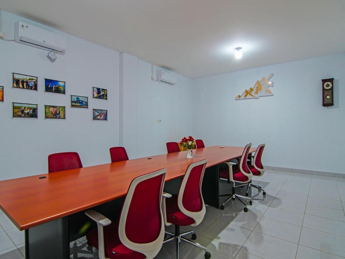 Hotel Oyo 92300 Koala House Pekanbaru Esterno foto